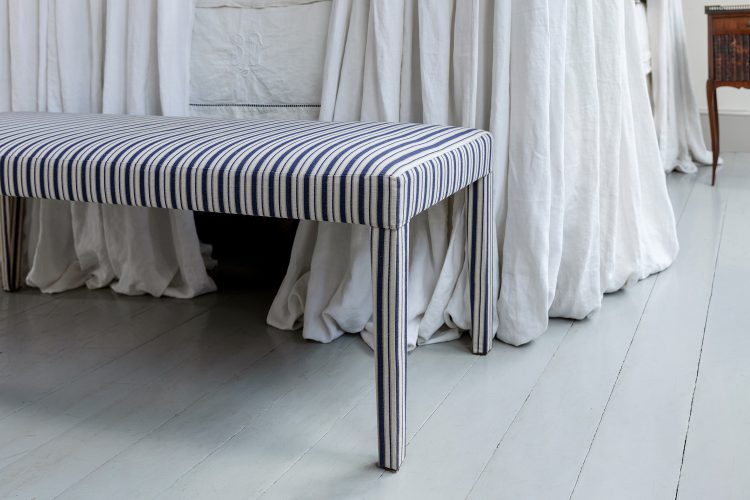 Axel Silhouette Bench-3992