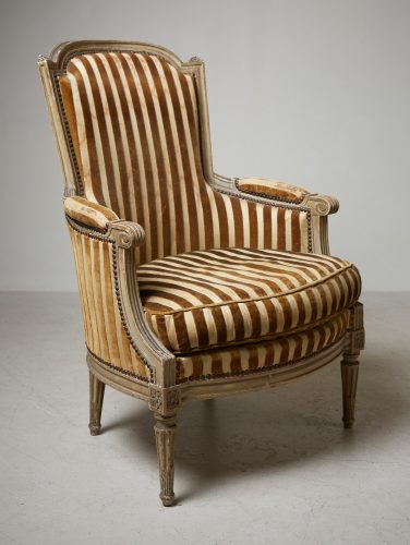 HL4730 – Louis XVI Style Bergère Chair-0001
