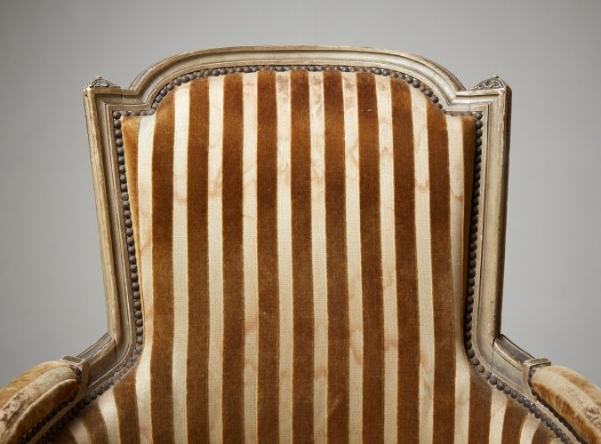 HL4730 – Louis XVI Style Bergère Chair-0010