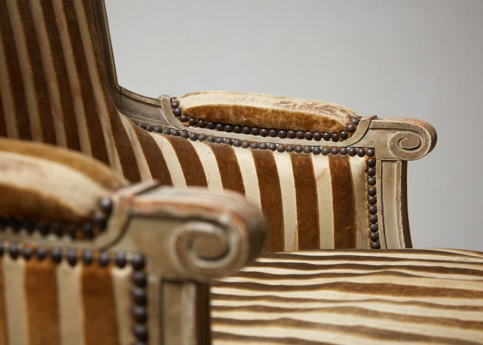 HL4730 – Louis XVI Style Bergère Chair-0012