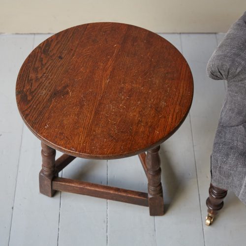 HL5318 – Small Cricket Table-0004