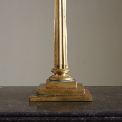 HL5398 – Corinthian Brass Table Light-0004