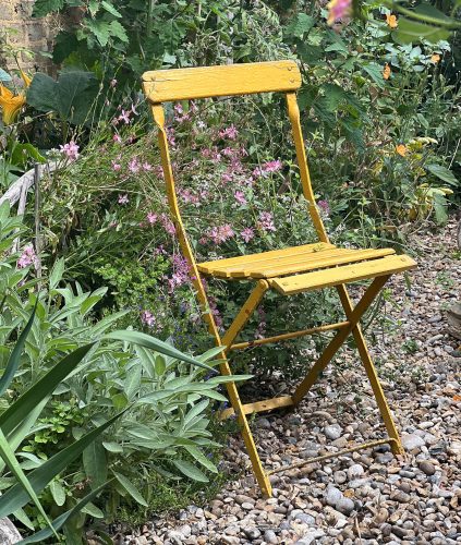 yellow chair_1