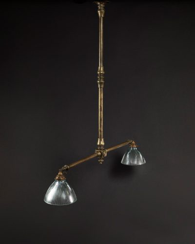 HL4947 A VICTORIAN BRASS AND GLASS FITTED TWIN LIGHT GASOLIER-7301
