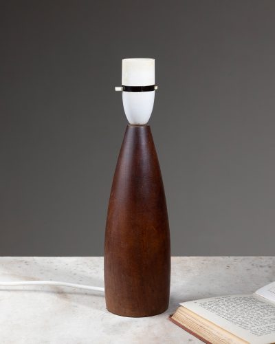HL5964 A mahogany bottle shaped lamp-11412