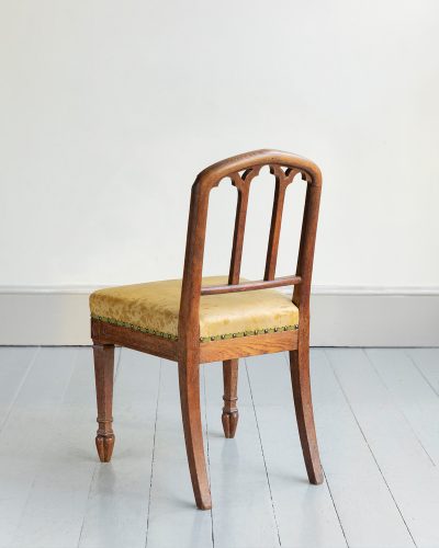 HL6385 A 19th century Gothic oak side chair-9534