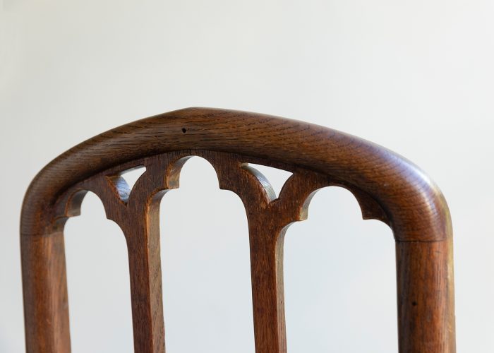 HL6385 A 19th century Gothic oak side chair-9551