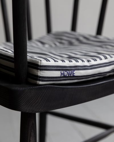 HH8000SCA Squab Cushion Burnley Black-White-12435