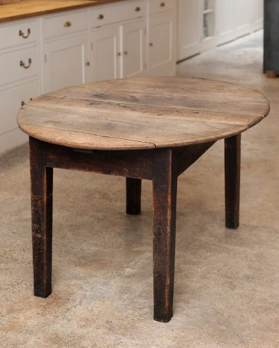 HL6594 An oval oak table-15153