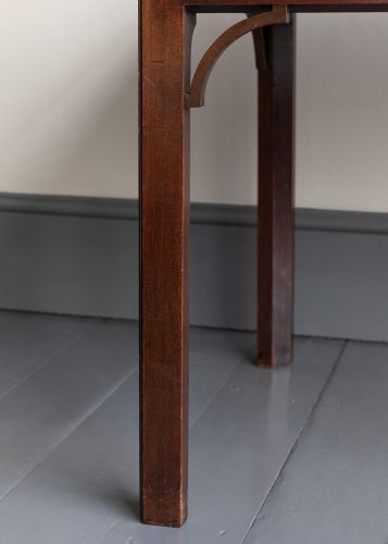 HL6872 A George III mahogany side table with pierced bracket-19133