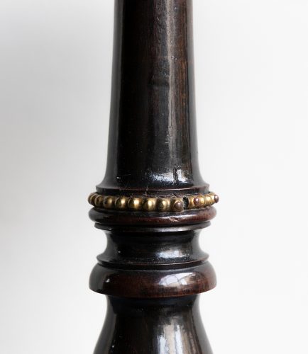 HL6875 A Regency brass-mounted ebonised tripod table-18615