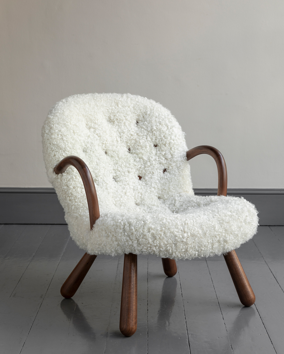 Clam Chair in Ecru Shearling Howe London