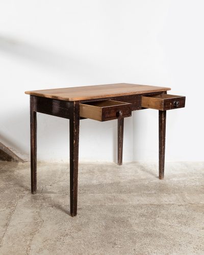 HL7068 Small Table-34518